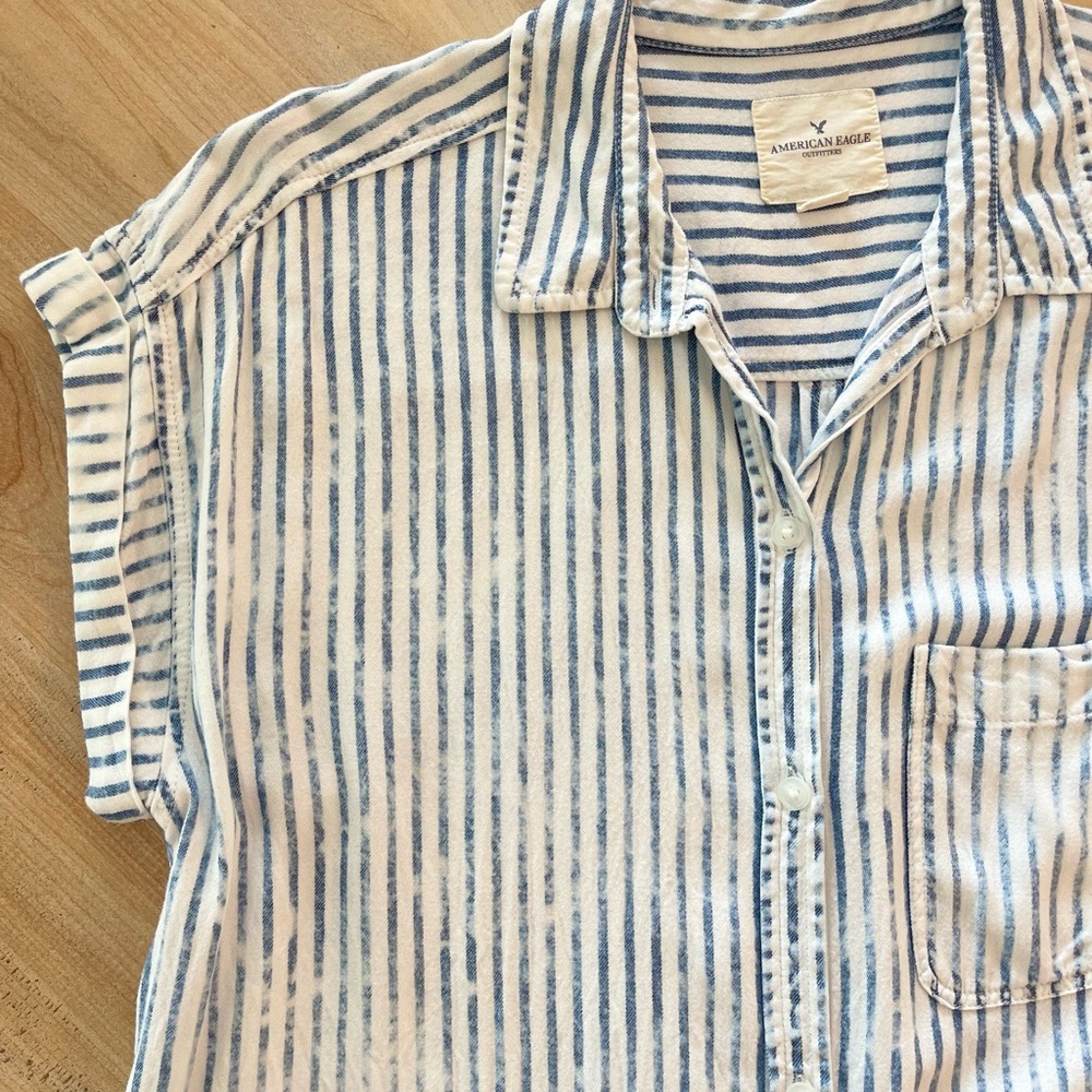 American Eagle Blue White Striped Button Up Shirt Lightweight Coastal Casual - Picture 5 of 13